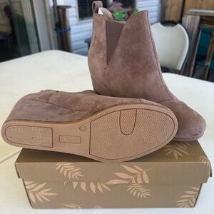 Highland Dunes Wedges